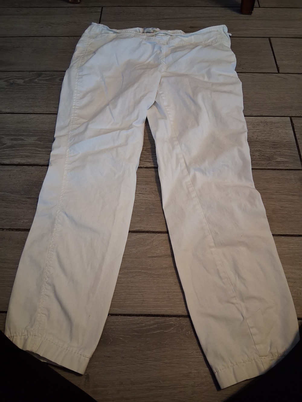Women's White Cropped Casual Pants